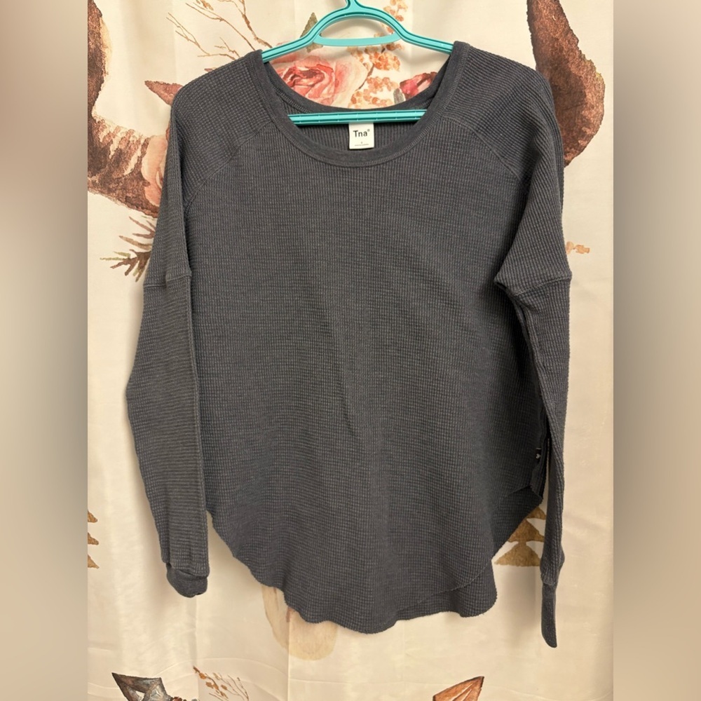 Small TNA Gray Top​​